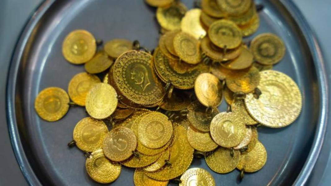 Altın borcu olanlar dikkat! Piyasa kahini İslam Memiş üstüne basa basa uyardı: Gram altın yıl sonunda... 3